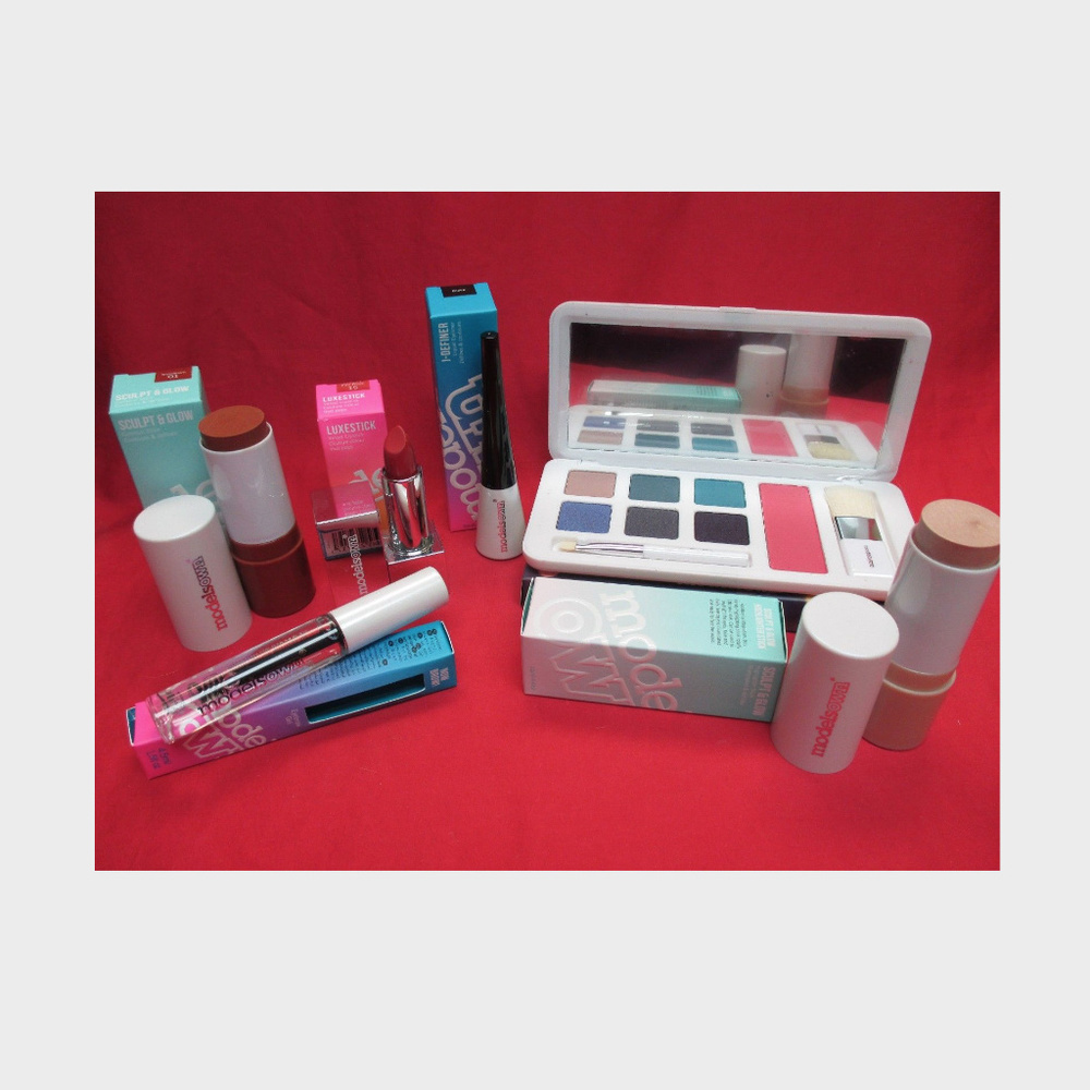 NEW!  MODELS OWN TRY ME BOX SET